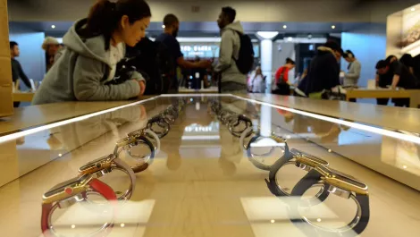 Apple Watch 2017 shipments up by over 50% - Canalys