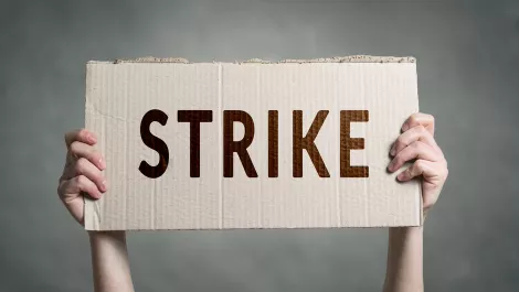 Fuji Xerox staff stick to their guns in second day of strike action