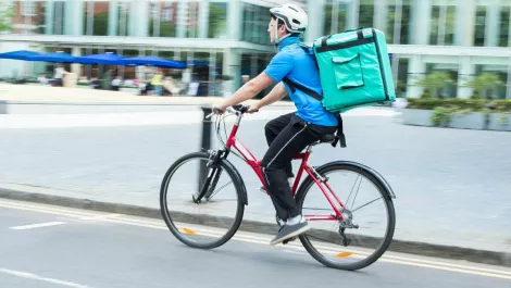 Deliveroo takes rider safety seriously with new advisory panel